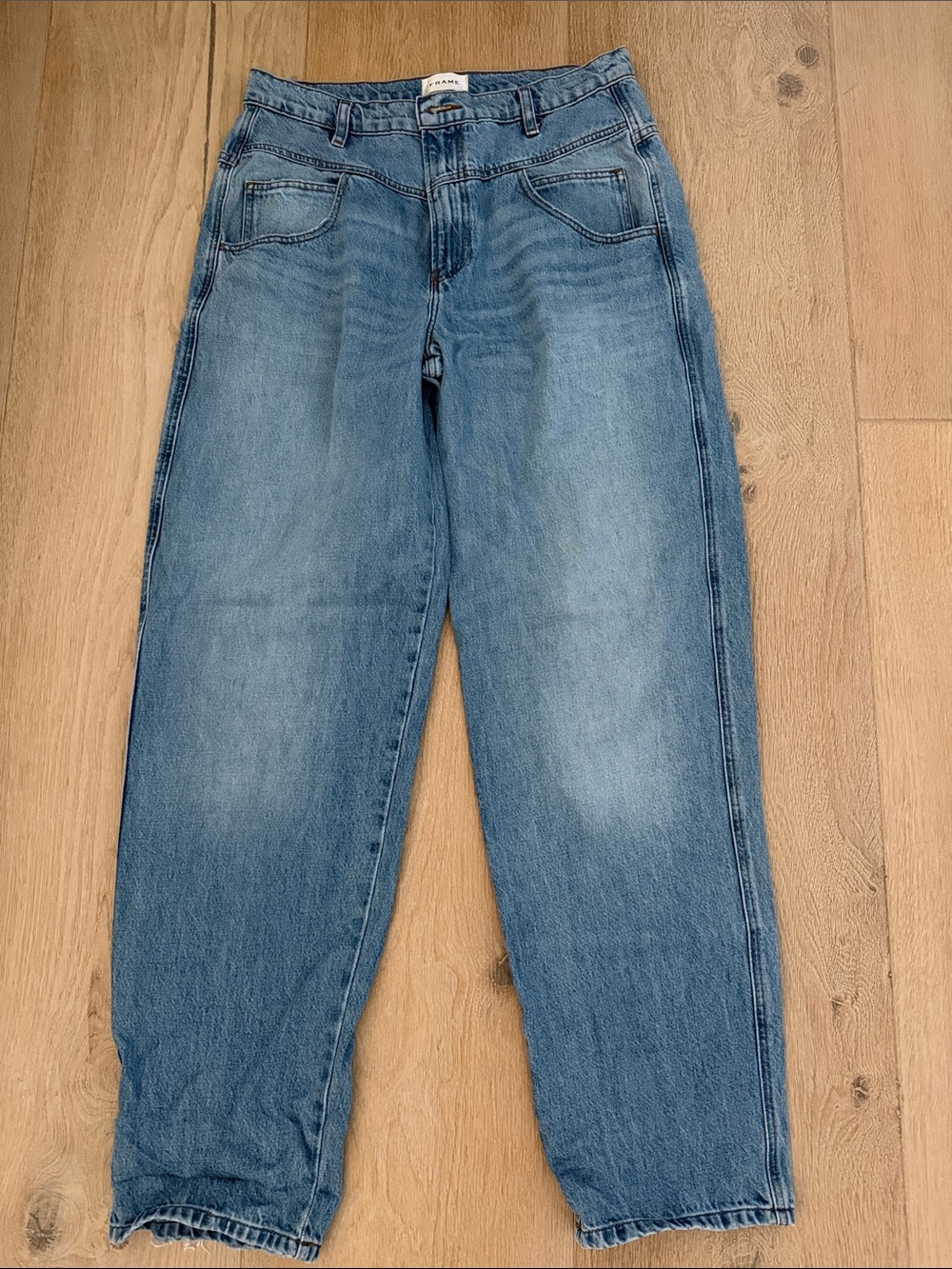 Frame Denim women’s  Mid Wash Relaxed Jeans